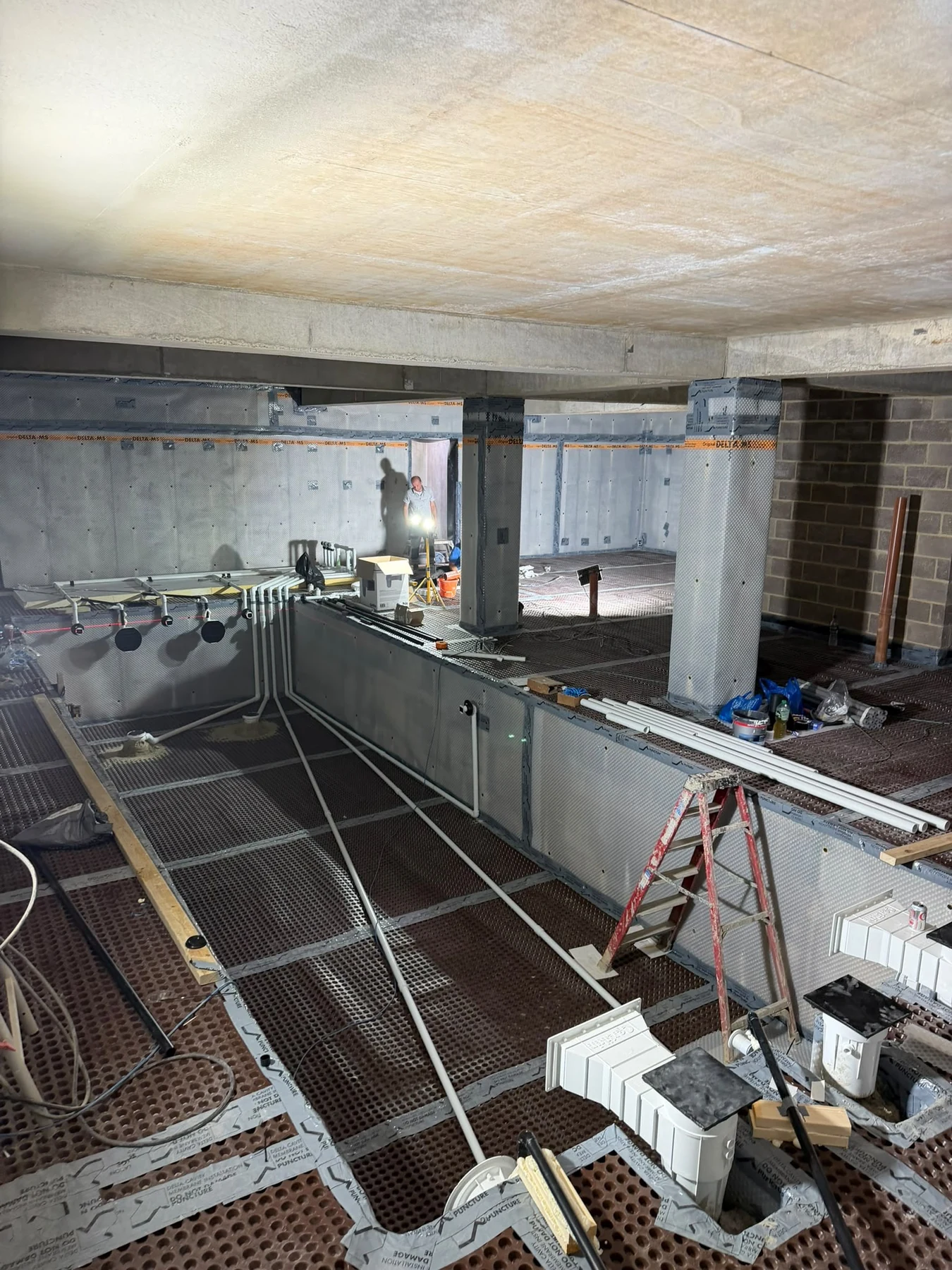 Delta membrane installation